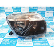 RENAULT DUSTER 2010- фара передняя правая (4WD, черная маска) 676512098